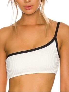 NWT L*space White Axel Top with Black Trim size large